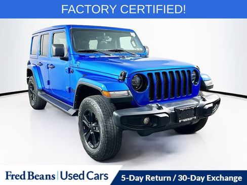 Used 2022 Jeep Wrangler Unlimited Sahara AWD/4WD image 1