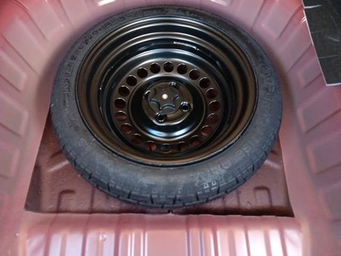 New 2025 Nissan Versa SV w/ Trunk Package image 30