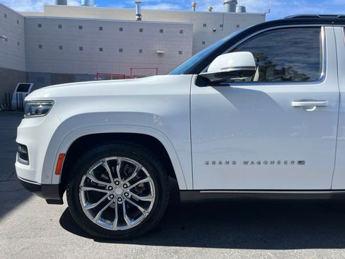 Used 2022 Jeep Grand Wagoneer Series II w/ Premium Group II image 9