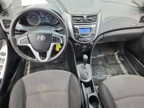 Used 2012 Hyundai Accent GS FWD image 9