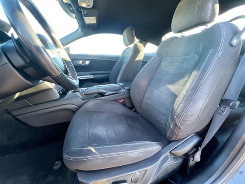 Used 2017 Ford Mustang Coupe image 16