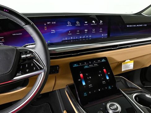 New 2025 Cadillac Escalade IQ Luxury 2 image 13