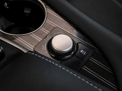 Used 2019 Lexus RX 350 FWD w/ Luxury Package image 24