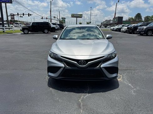 Used 2024 Toyota Camry SE AWD/4WD image 3