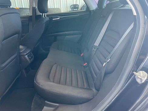 Used 2016 Ford Fusion SE w/ Equipment Group 201A AWD/4WD image 16