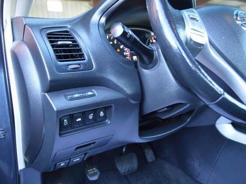 Used 2013 Nissan Altima 2.5 SL w/ Technology Pkg image 28