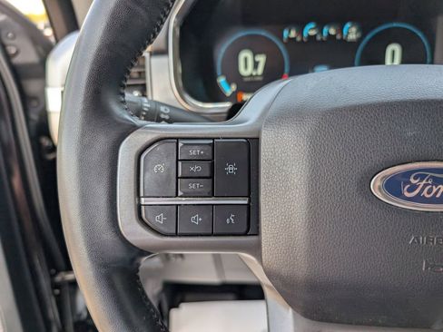 Used 2022 Ford F150 Lariat image 24