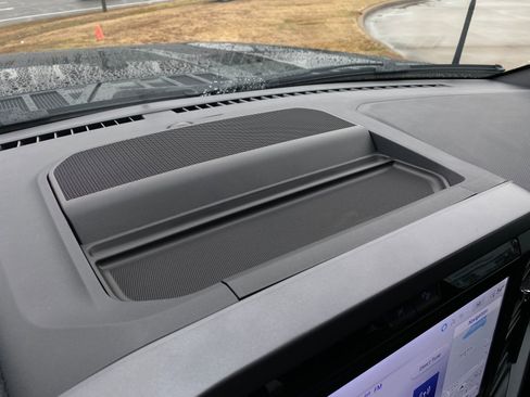 Used 2025 Ford F150 XLT w/ Equipment Group 302A MID image 23