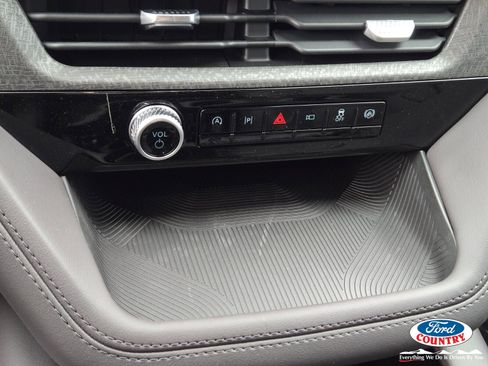 New 2026 Ford Explorer Platinum image 14