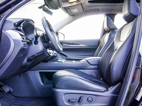 Used 2023 INFINITI QX60 Pure image 19