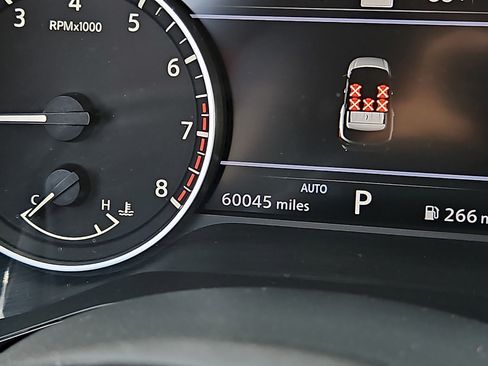 Used 2022 Nissan Pathfinder Platinum w/ Cargo Package AWD/4WD image 22