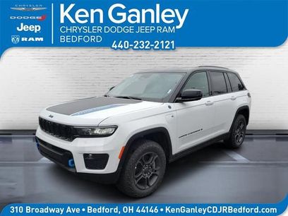 New 2024 Jeep Grand Cherokee Trailhawk w/ Advanced Protech Group II