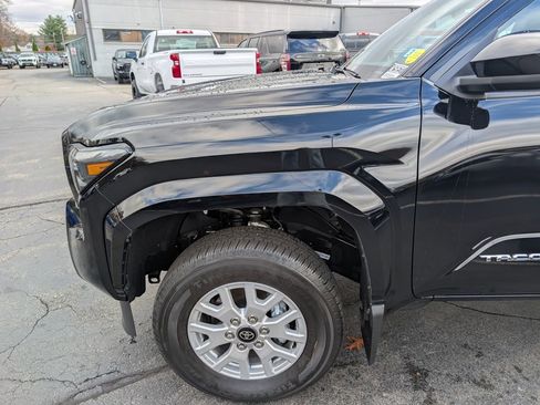 Certified 2025 Toyota Tacoma SR5 image 2