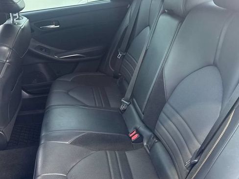 Used 2019 Toyota Avalon Touring FWD image 6