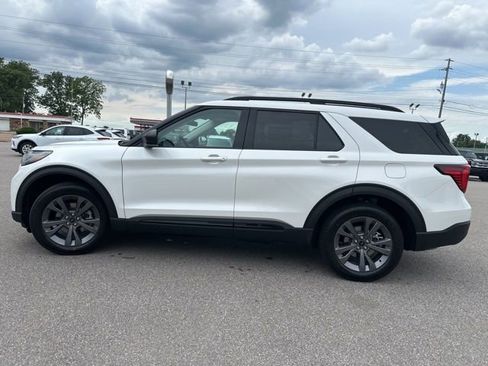 New 2026 Ford Explorer Active w/ Active Comfort Package AWD/4WD image 28