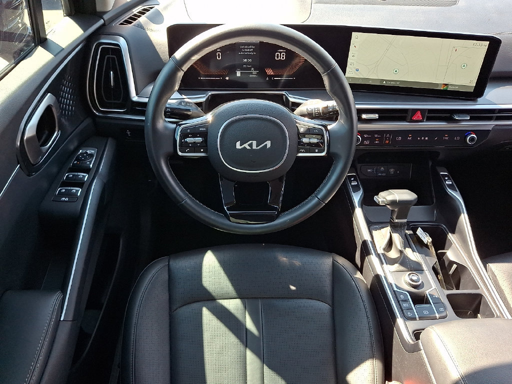 Used 2024 Kia Sorento S w/ Panoramic Sunroof Package FWD image 11