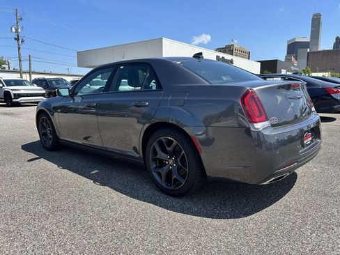 Used 2022 Chrysler 300 S RWD image 4