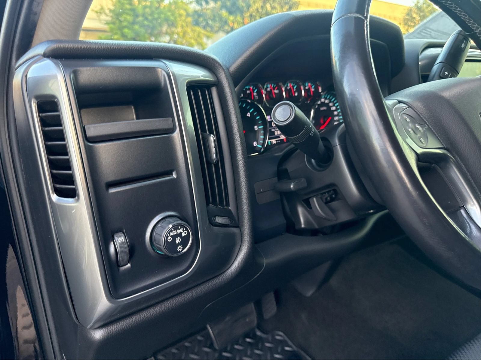 Used 2017 Chevrolet Silverado 1500 LT w/ All Star Edition RWD image 18