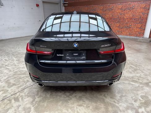Certified 2023 BMW 330i xDrive Sedan w/ Premium Package AWD/4WD image 4