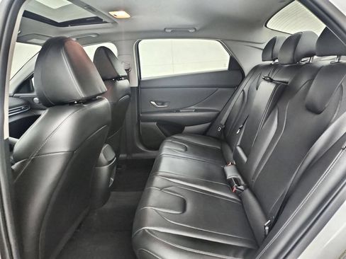 Used 2025 Hyundai Elantra Limited FWD image 33