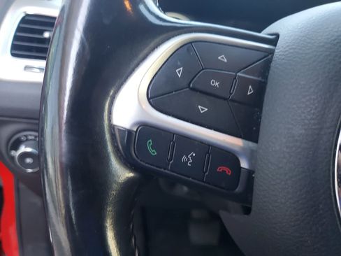 Used 2019 Jeep Compass Latitude FWD image 20