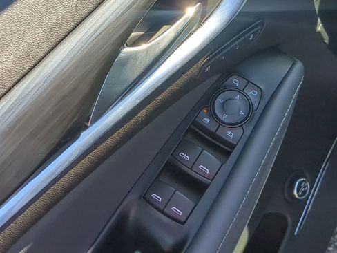 Used 2024 Buick Enclave Premium image 23