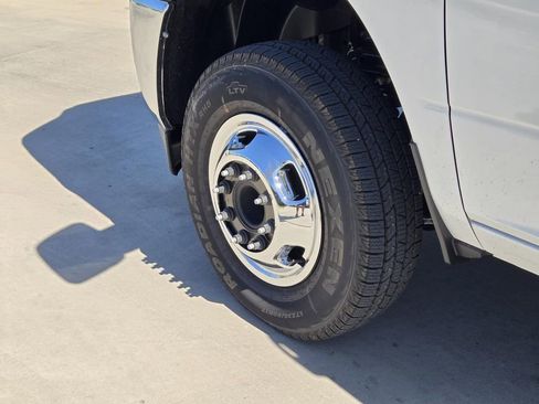 New 2026 RAM 3500 Tradesman AWD/4WD image 10