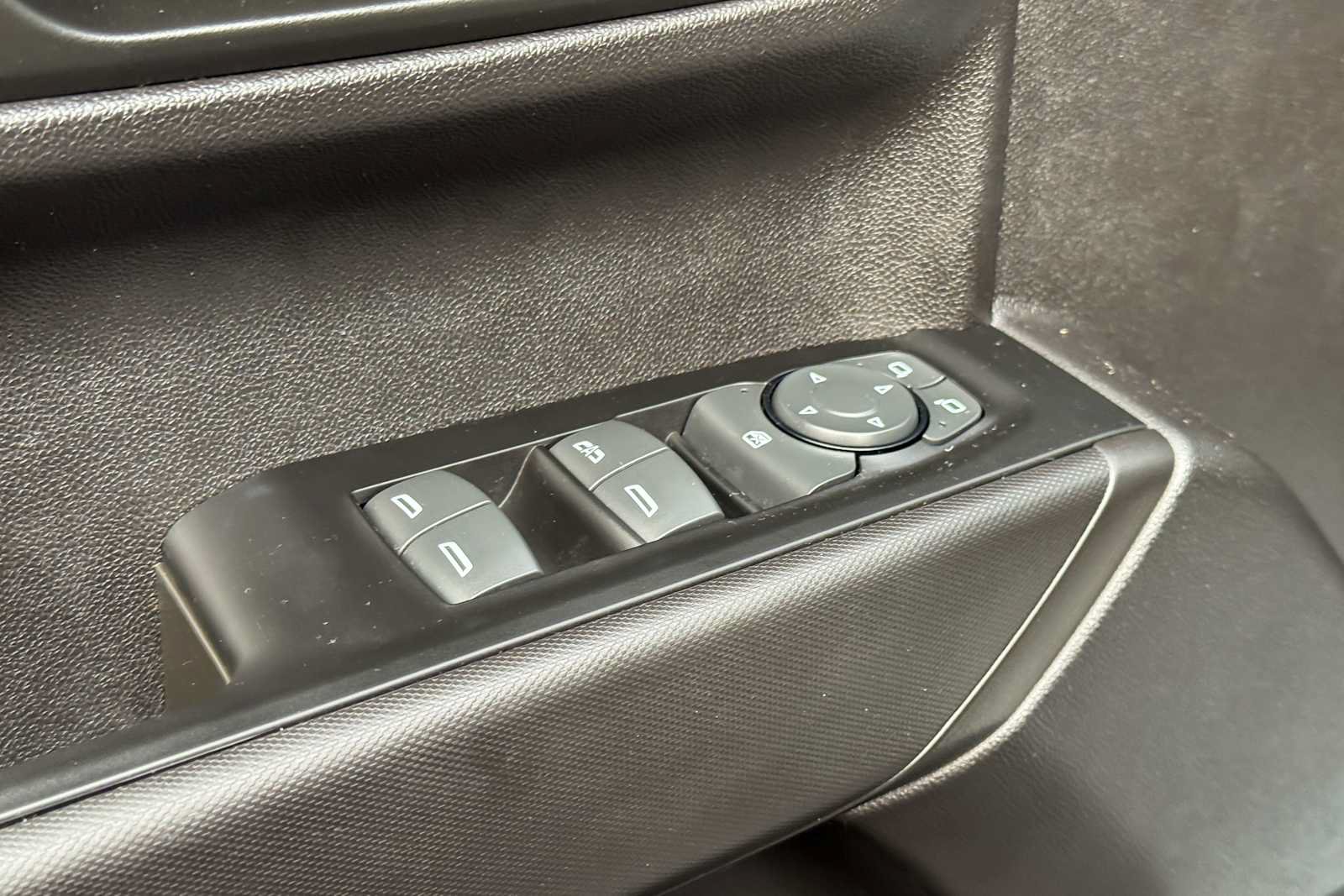 Used 2023 Chevrolet Silverado 1500 Custom Trail Boss w/ LPO, Dark Essentials Package AWD/4WD image 11