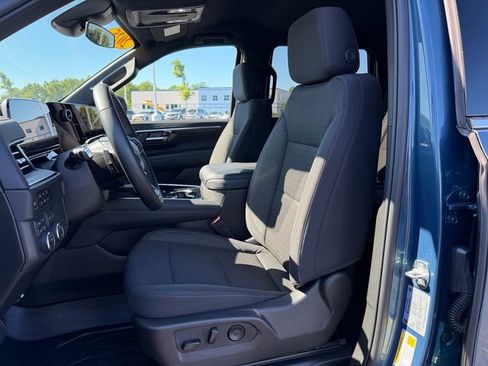 Used 2025 Chevrolet Tahoe LS AWD/4WD image 14