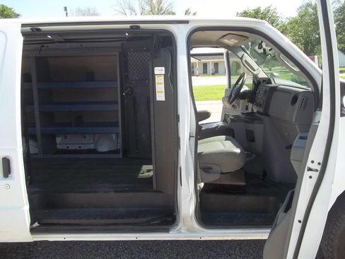 Used 2014 Ford E-150 and Econoline 150 image 8
