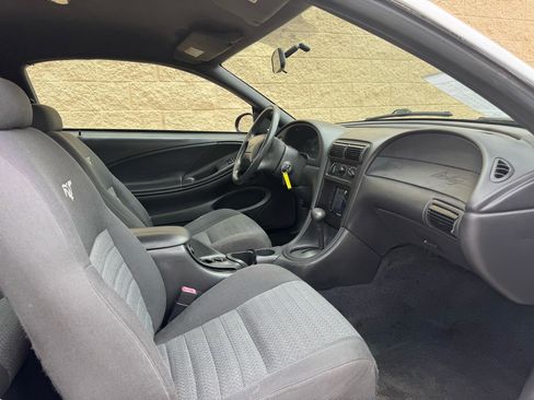 Used 2000 Ford Mustang GT RWD image 14