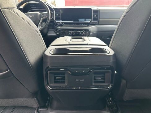 Used 2022 Chevrolet Silverado 1500 ZR2 w/ Technology Package AWD/4WD image 15