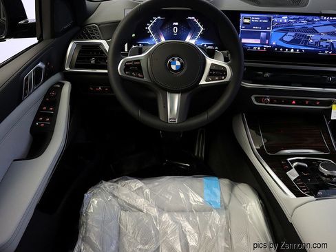 Used 2026 BMW X5 xDrive40i w/ M Sport Package AWD/4WD image 5