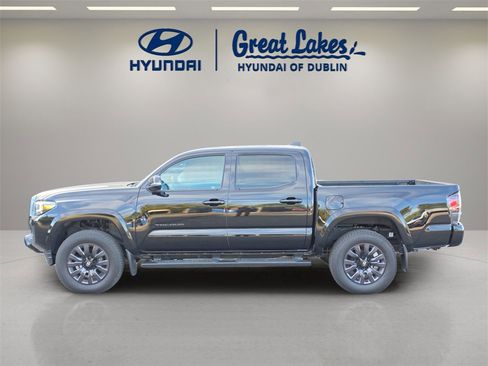 Used 2023 Toyota Tacoma Limited image 2