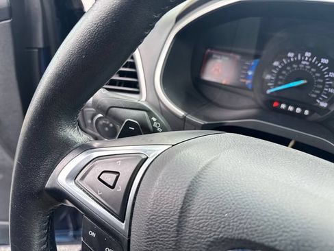 Used 2017 Ford Edge SEL w/ Equipment Group 201A AWD/4WD image 41