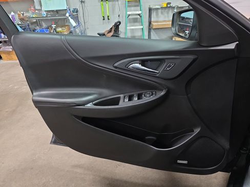 Used 2017 Chevrolet Malibu LT w/ Leather Package image 26