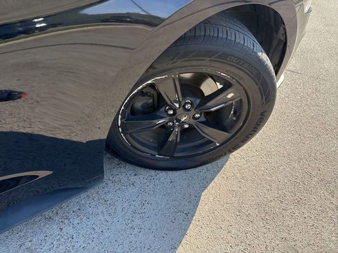 Used 2020 Ford Mustang Ecoboost image 13