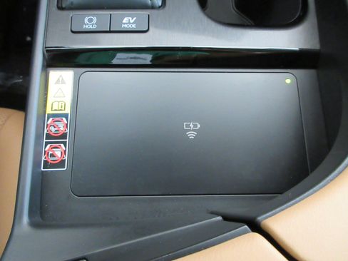 Used 2025 Lexus ES 300h w/ Premium Package FWD image 47