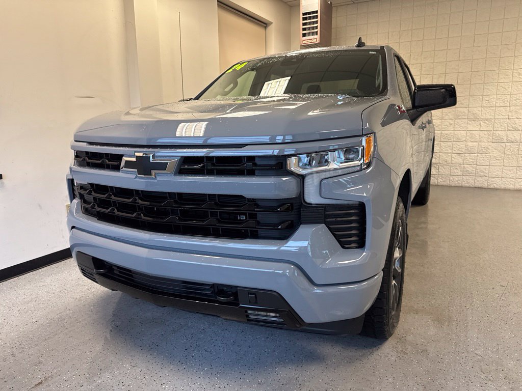 Used 2024 Chevrolet Silverado 1500 RST w/ Z71 Off-Road Package AWD/4WD image 36