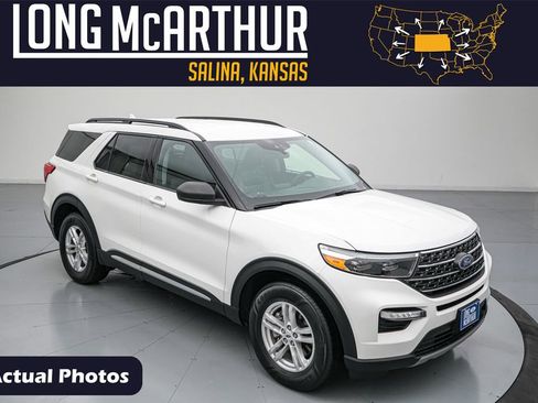 Certified 2022 Ford Explorer XLT w/ Equipment Group 202A AWD/4WD image 1