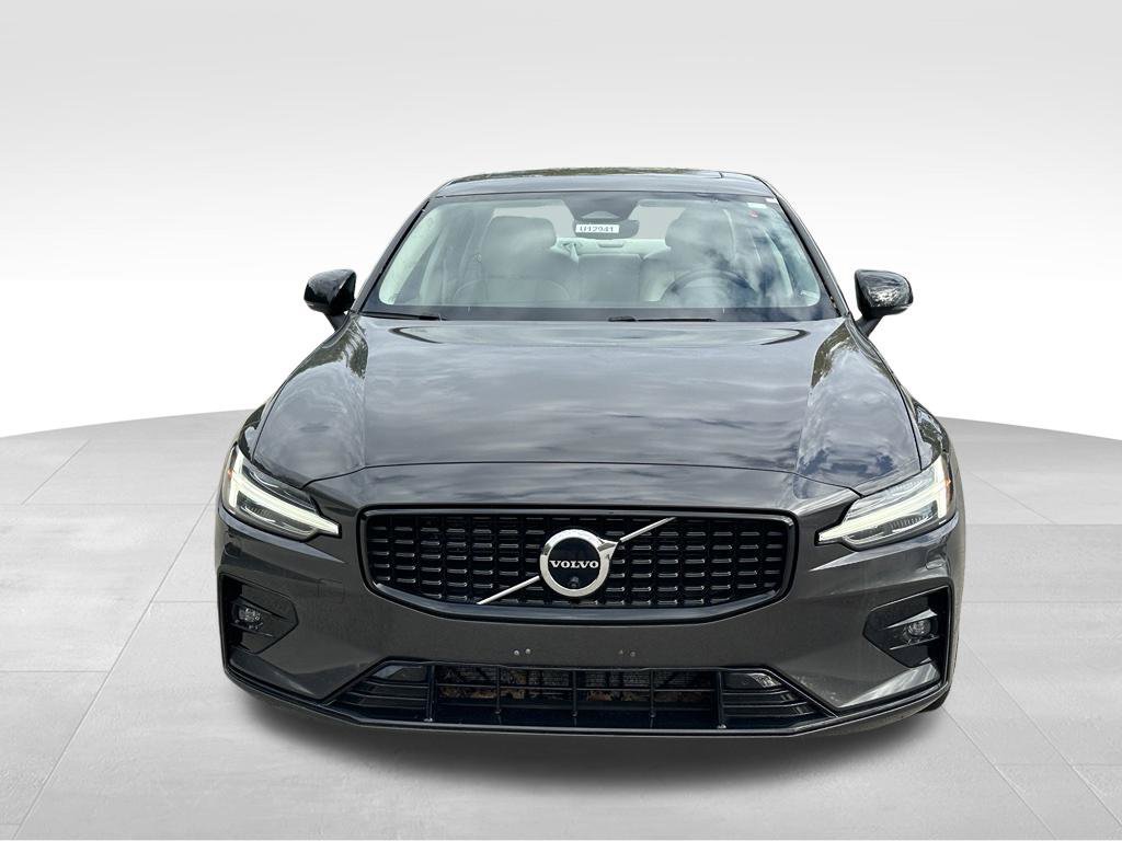Used 2023 Volvo S60 B5 Plus w/ Climate Package AWD/4WD image 3
