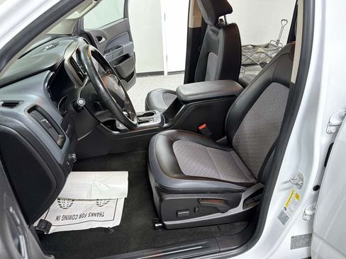 Used 2016 Chevrolet Colorado Z71 RWD image 11