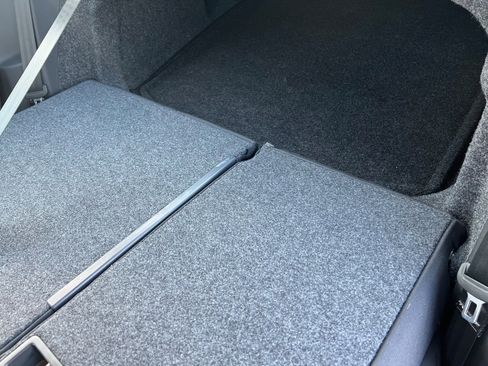 Used 2025 Volkswagen Jetta SE image 13