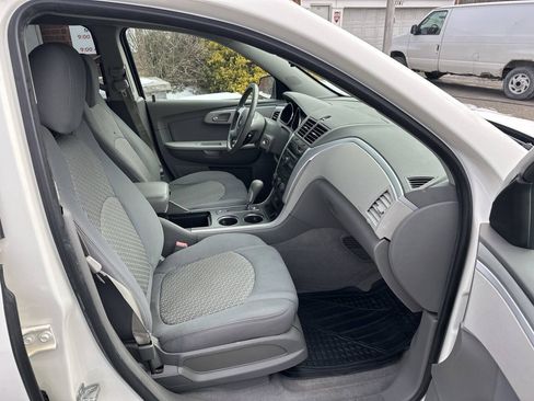Used 2012 Chevrolet Traverse LS FWD image 24