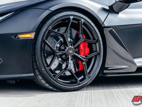 Used 2025 Lamborghini Revuelto image 64