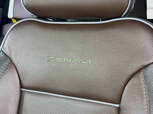 Used 2023 GMC Sierra 1500 Denali image 20