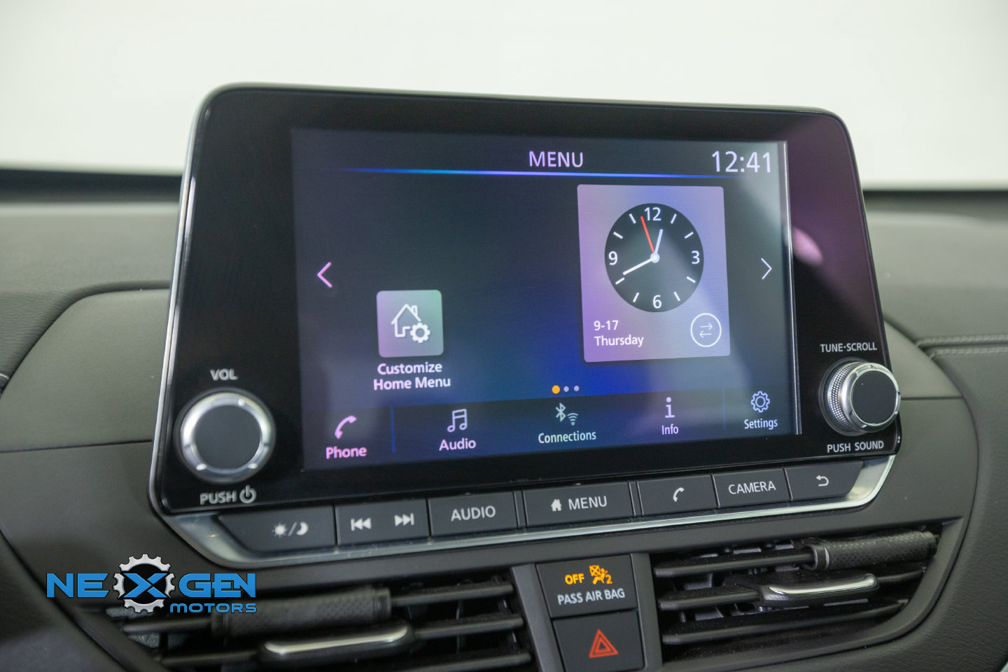 Used 2021 Nissan Altima 2.5 SV w/ SV Premium Package FWD image 19