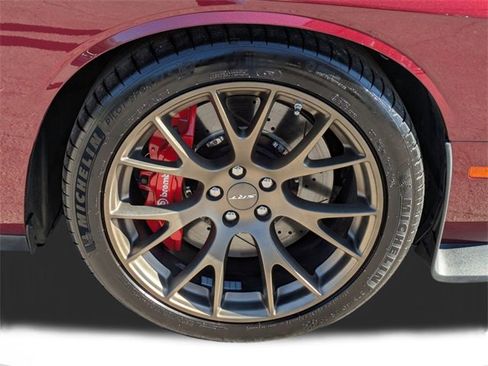 Used 2017 Dodge Challenger SRT Hellcat image 11