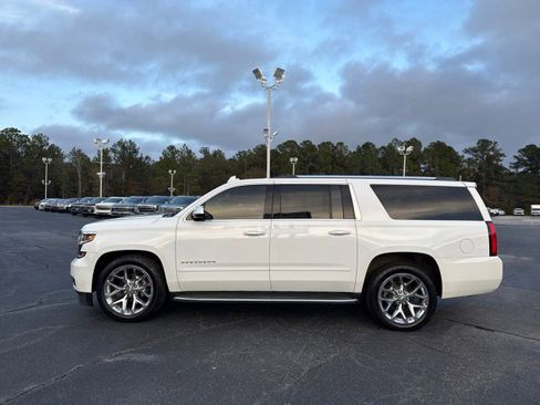 Used 2018 Chevrolet Suburban Premier image 7