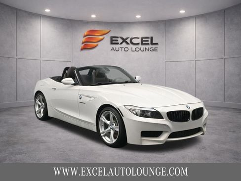 Used 2012 BMW Z4 sDrive28i image 11
